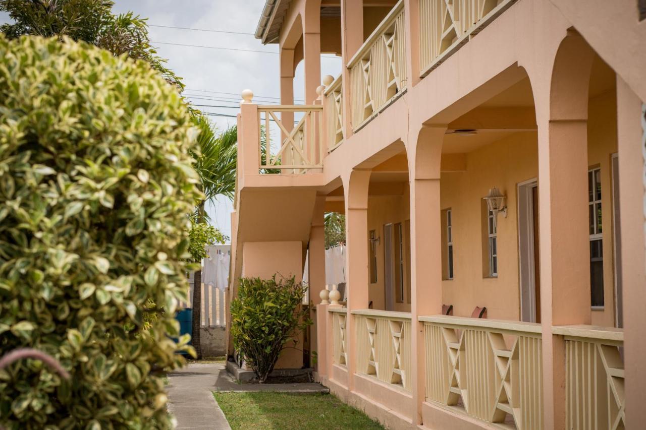 Connie'S Comfort Suites St. John's Екстер'єр фото
